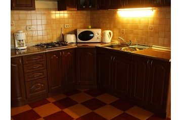 Ukrajina Privát Orosijevo, Eksterijer